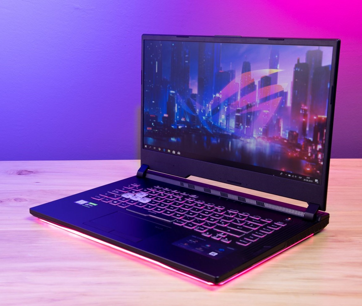 Laptop Asus ROG Strix diseño en 3D